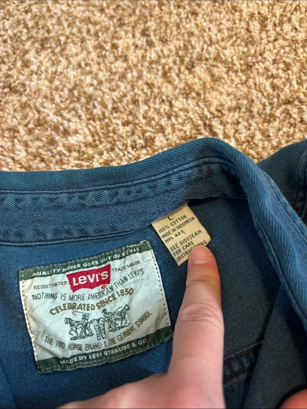 Levi's || Vintage Indigo Blue Denim Button Down Shirt Size L